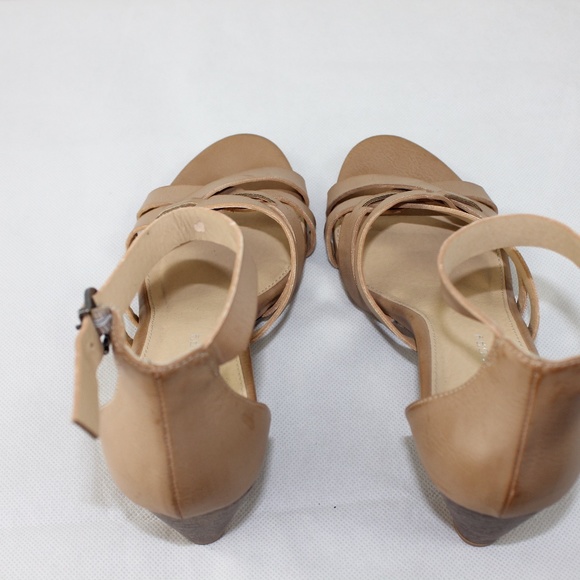 Tan strappy wedges - Picture 6 of 6